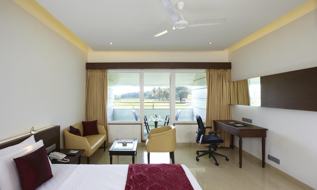 Māvalli Rns Golf Resort & Nature Cure Centre מראה חיצוני תמונה